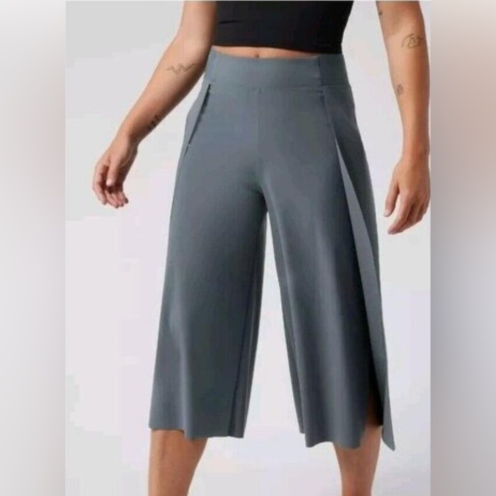 Athleta cosmic wrap blue-gray crop pant